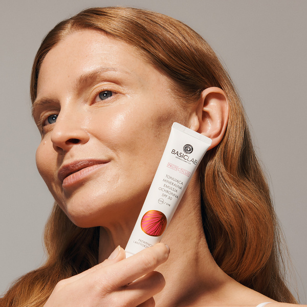 Tonująca mineralna emulsja ochronna SPF 50 PPD 19,8 Prewencja i Antyoksydacja